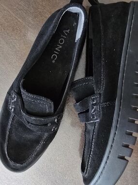 Vionic Black Suede Casual Loafers